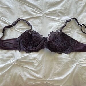 Victoria’s Secret
Lace Underwire Bra in Dark Purple